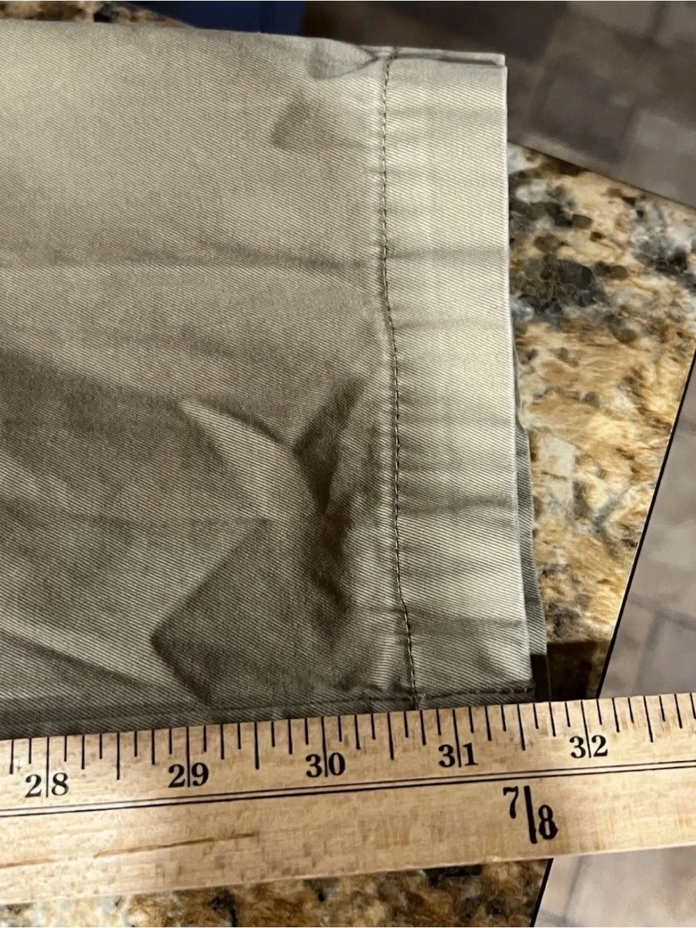 Banana Republic Emerson Chino Pants Men’s 32 x 34 (Fits 32 x 32) Tan Cotton